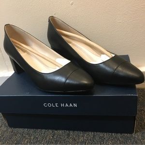COLE HAAN black pumps. Go to pump.